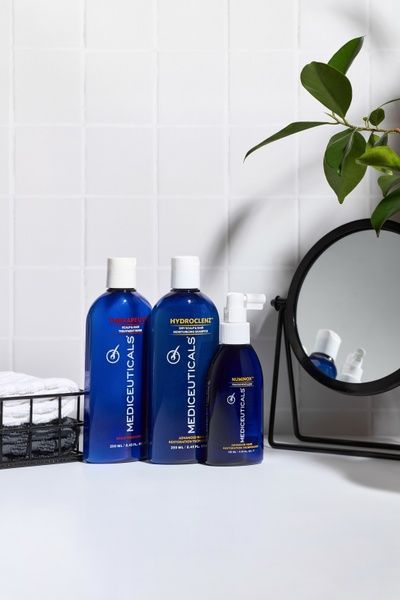 Mediceuticals zestaw do pielęgnacji suchych włos&oacute;w i sk&oacute;ry głowy z tendencją do przerzedzania dla mężczyzn (Hydraclenz&trade; 250ml, Therapeutic&trade; 250ml, Numinox&trade; 125ml) 51008 zdjęcia