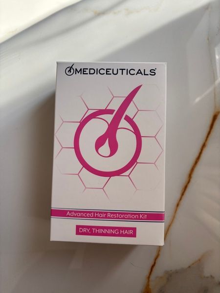 Mediceuticals zestaw do pielęgnacji suchych włos&oacute;w i sk&oacute;ry głowy z tendencją do przerzedzania dla kobiet (Saturate&trade; 250ml, Vitatin&trade; 250ml, Cellagen&trade; 125ml) 52010 zdjęcia