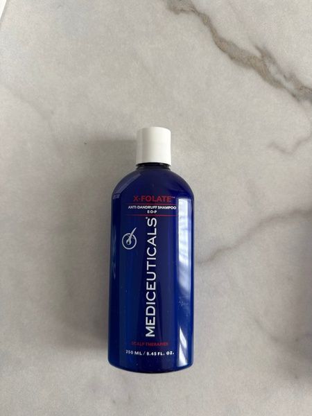 Mediceuticals X-Folate&trade; Anti-Dandruff &ndash; szampon do włos&oacute;w z tendencją do łupieżu oraz inych stan&oacute;w sk&oacute;ry głowy , 250 ml 54002 zdjęcia