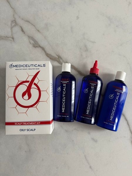 Mediceuticals Zestaw kosmetyk&oacute;w do tłustej sk&oacute;ry głowy (Sov-X&trade; 250ml, Therapeutic&trade; 250ml, TheraRx&trade; 250ml) 54012 zdjęcia